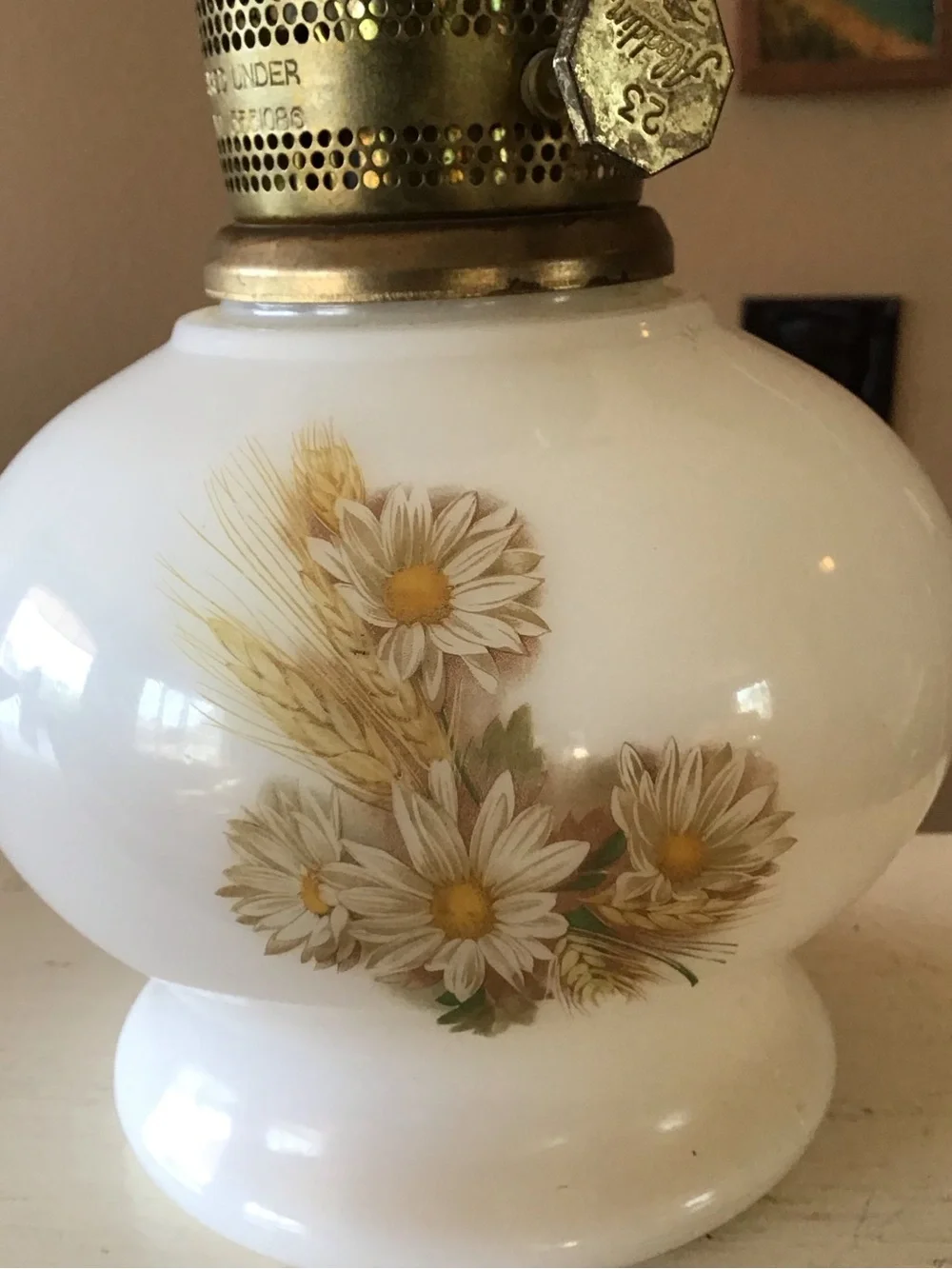 Vintage Aladdin American Classic Daisy Wheat Kerosene Oil Lamp